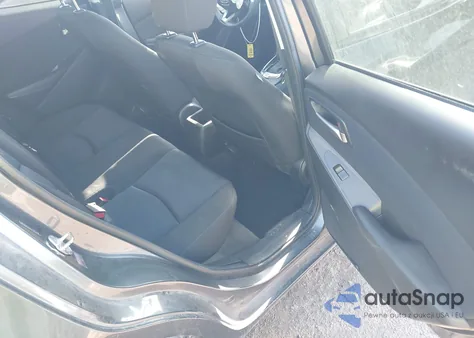 2020 Toyota Yaris Le z USA, uszkodzony, nr VIN 3MYDLBJV4LY707418